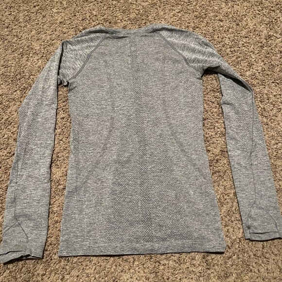 Lululemon Swiftly Tech Long Sleeve 2.0, Women's Size 6, Slate / White Color - Picture 6 of 8
